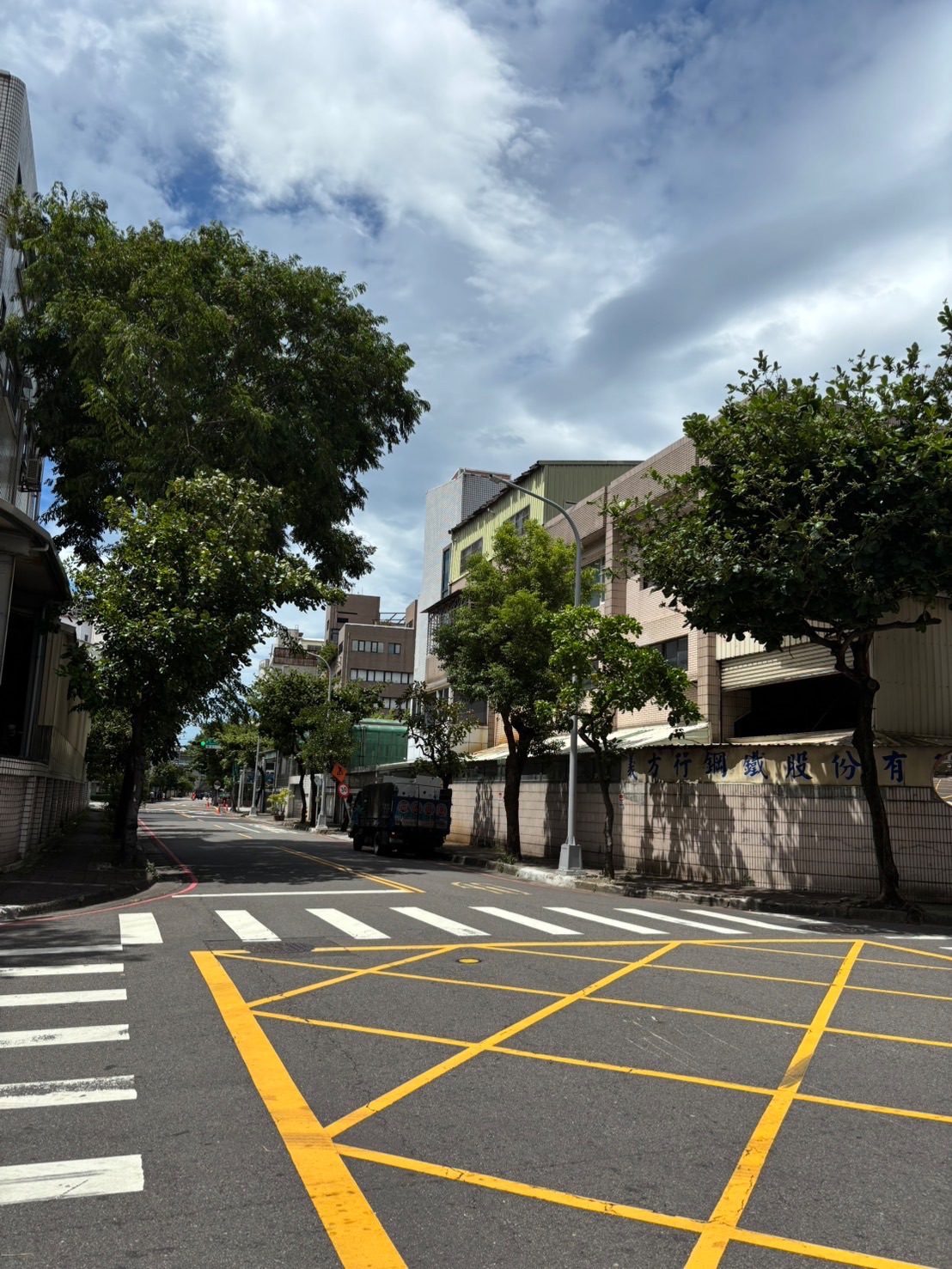 2025.08.27-早上九點-五工二路和五工三路116巷口-五股工業區-汽機車相撞