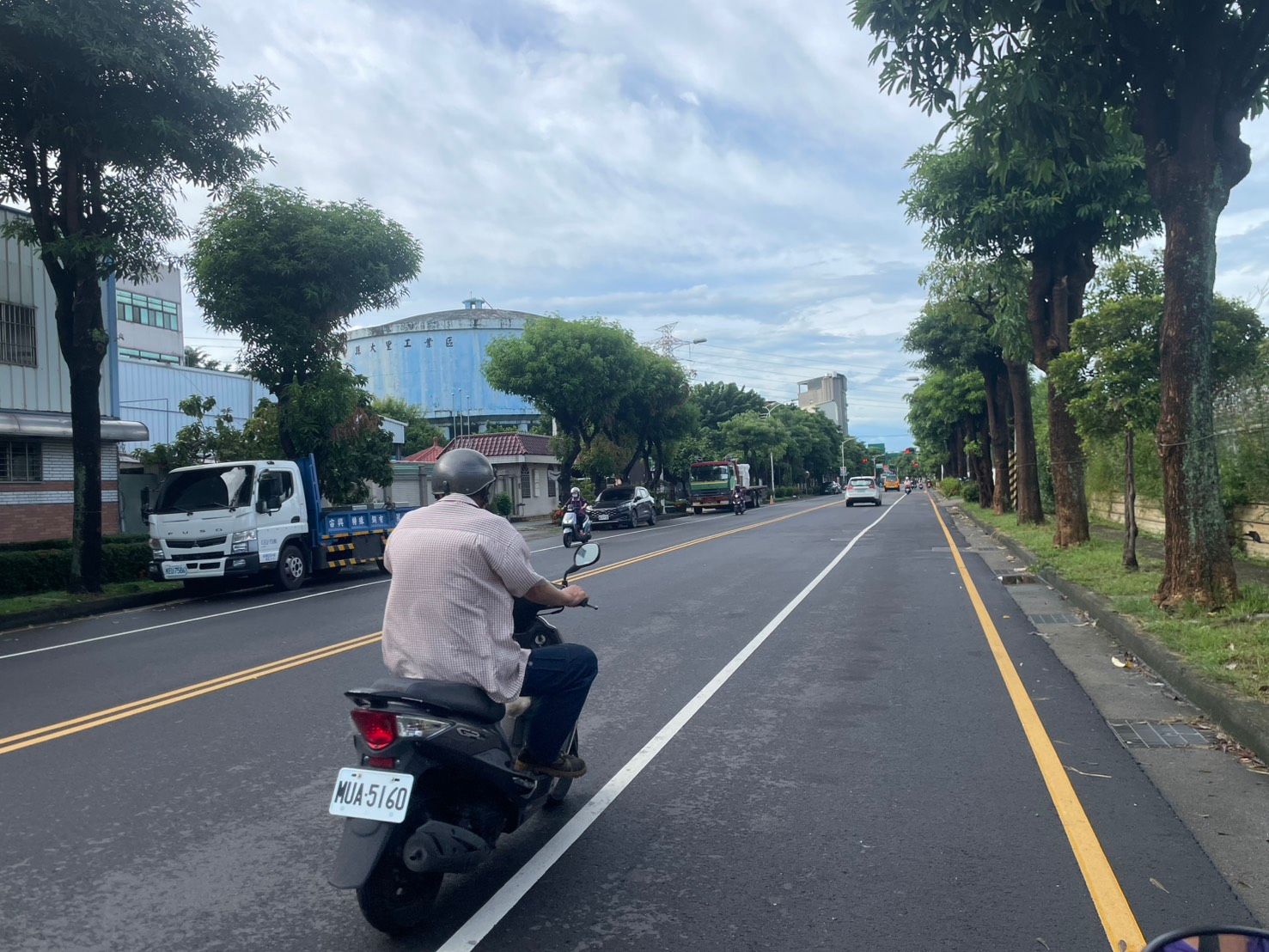 2025年9月22號早上7點50分左右，哥哥嚴重車禍，在大里區工業路70號，在修平大學附近拜託大家